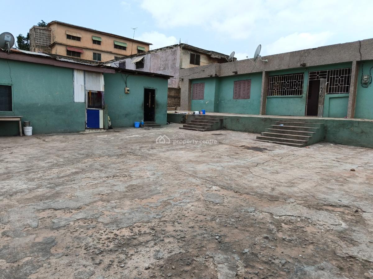 9 Bedrooms.   ( Atonsu Monaco), Atonsu Monaco, Near Ahinsan, Asokwa, Ahodwo., Kumasi Metropolitan, Ashanti, House for Sale