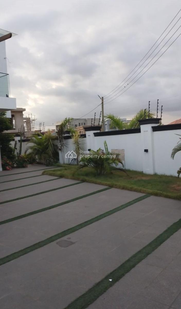 3 Bedroom House with Boys Quarters and Beautiful Gardens., Tse Addo Burma Hills, Tse Addo, Accra, Detached Duplex for Sale