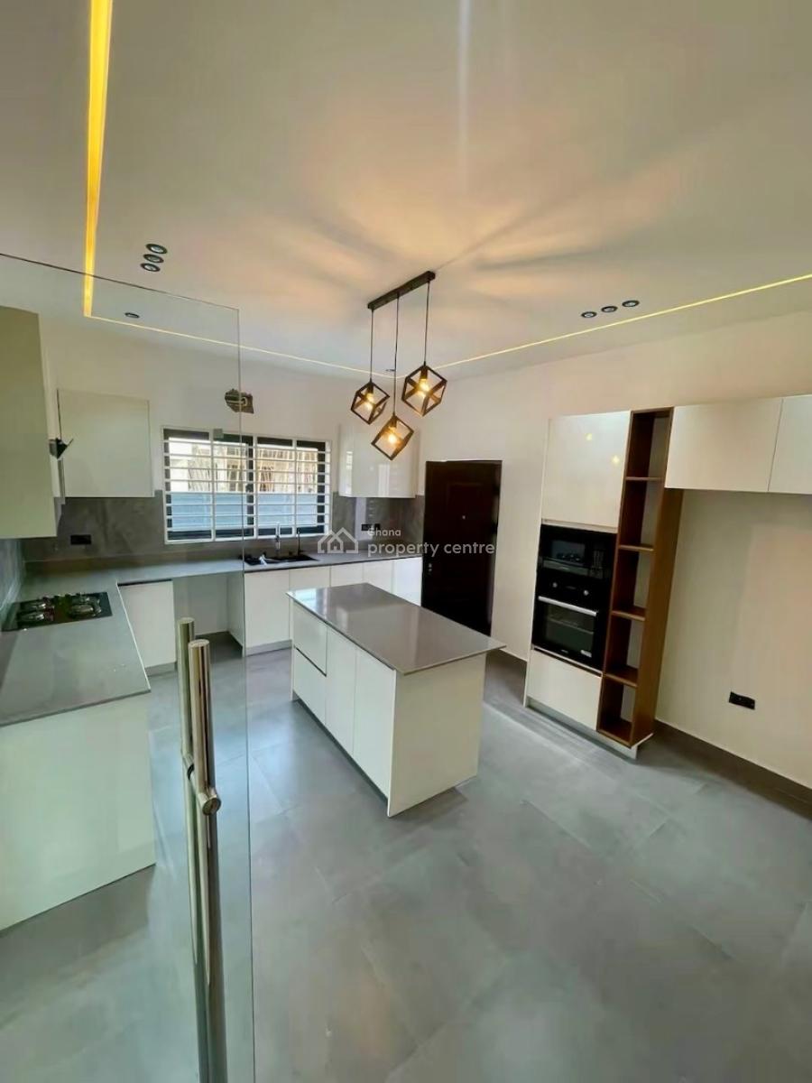 4 Bedroom House with 1 Boys Quarters, Oyarifa, La Nkwantanang Madina Municipal, Accra, House for Sale