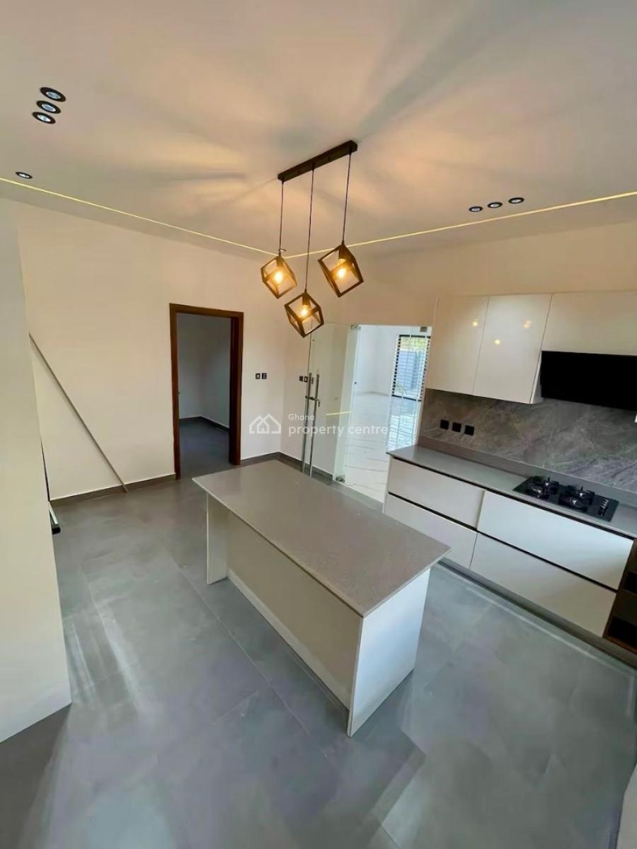 4 Bedroom House with 1 Boys Quarters, Oyarifa, La Nkwantanang Madina Municipal, Accra, House for Sale