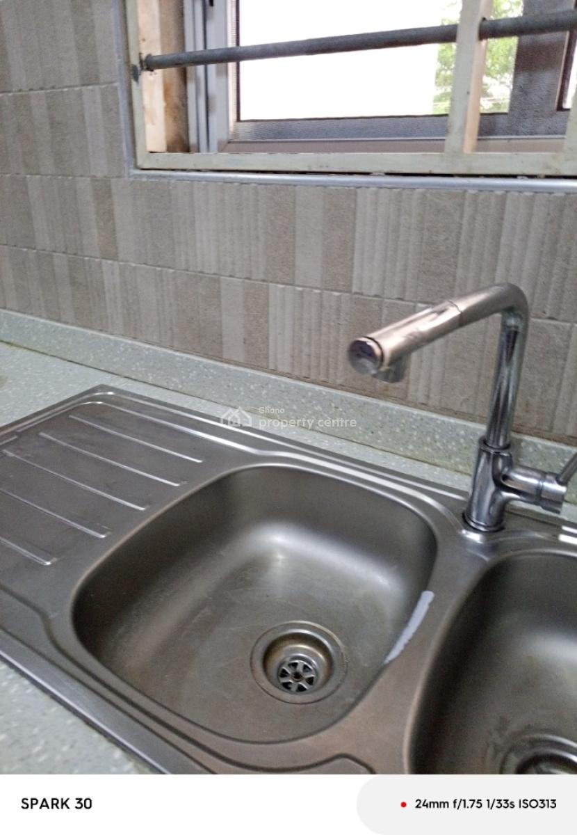 2 Bedrooms Self- Contain, Osu Oxford Street, Osu, Accra, Apartment for Rent