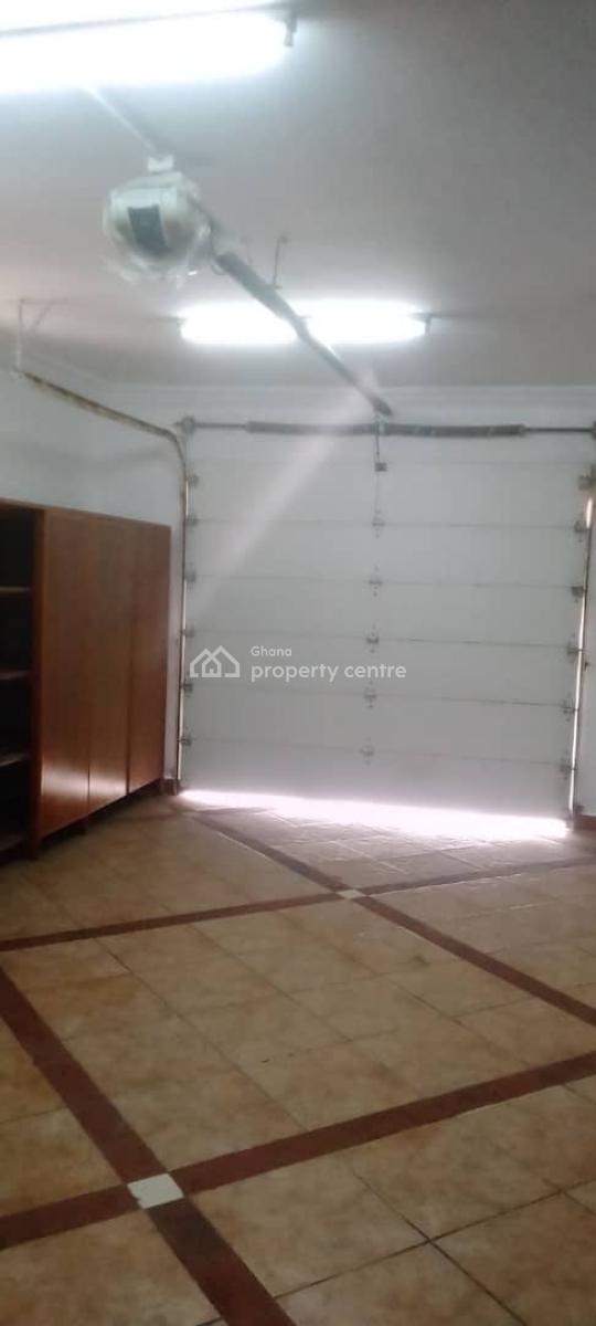 Executive 4 Bedroom House, Osu Oxford Street, Osu, Accra, Apartment for Rent