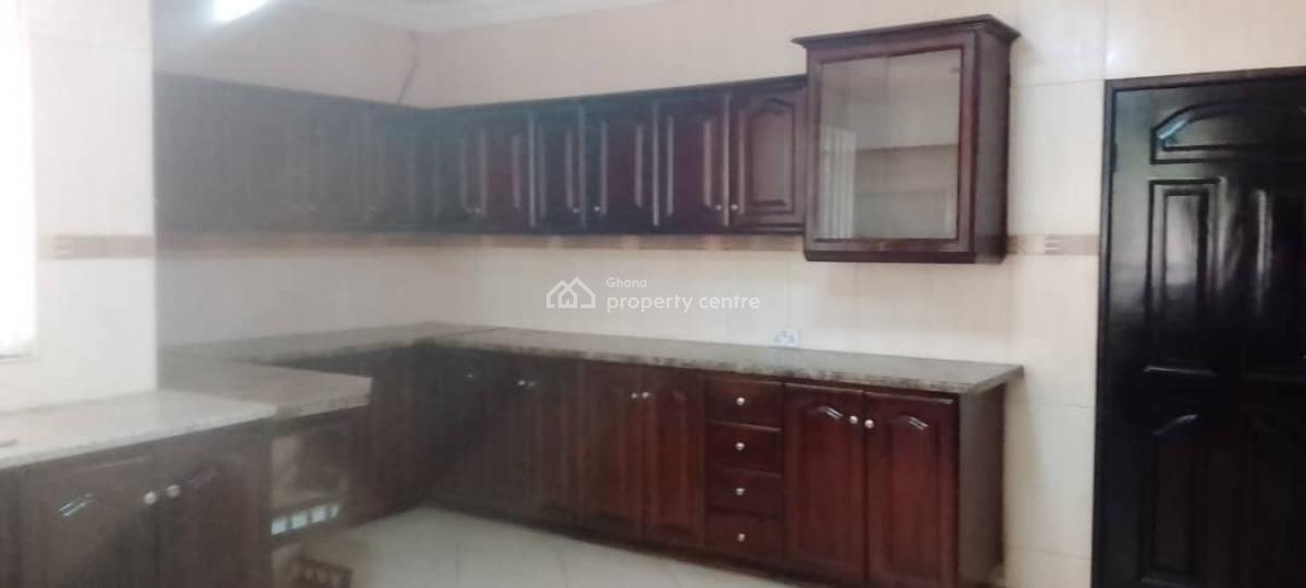 Executive 4 Bedroom House, Osu Oxford Street, Osu, Accra, Apartment for Rent