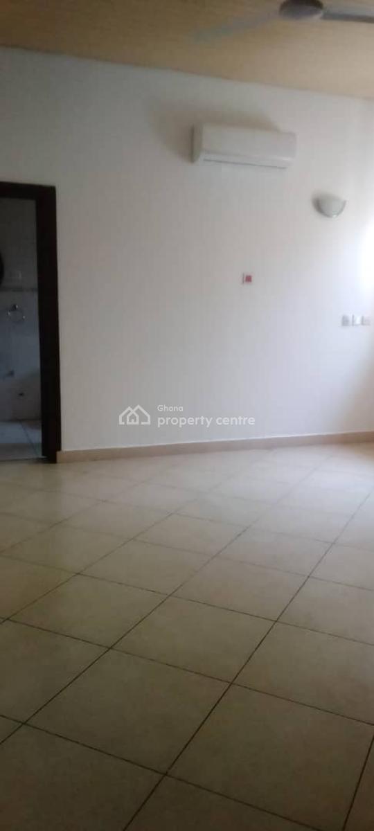 Executive 4 Bedroom House, Osu Oxford Street, Osu, Accra, Apartment for Rent