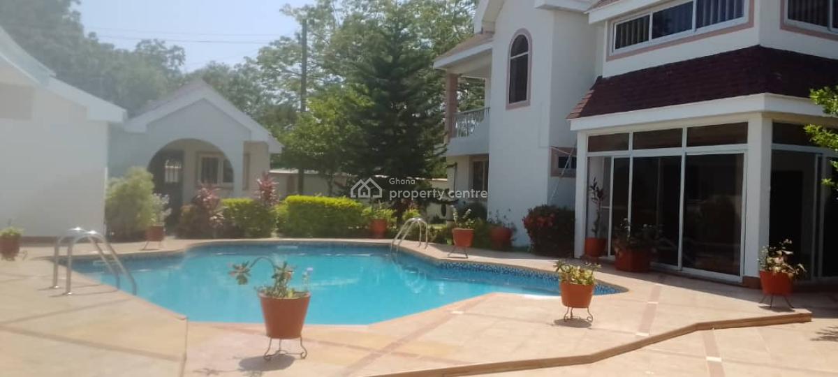 Executive 4 Bedroom House, Osu Oxford Street, Osu, Accra, Apartment for Rent