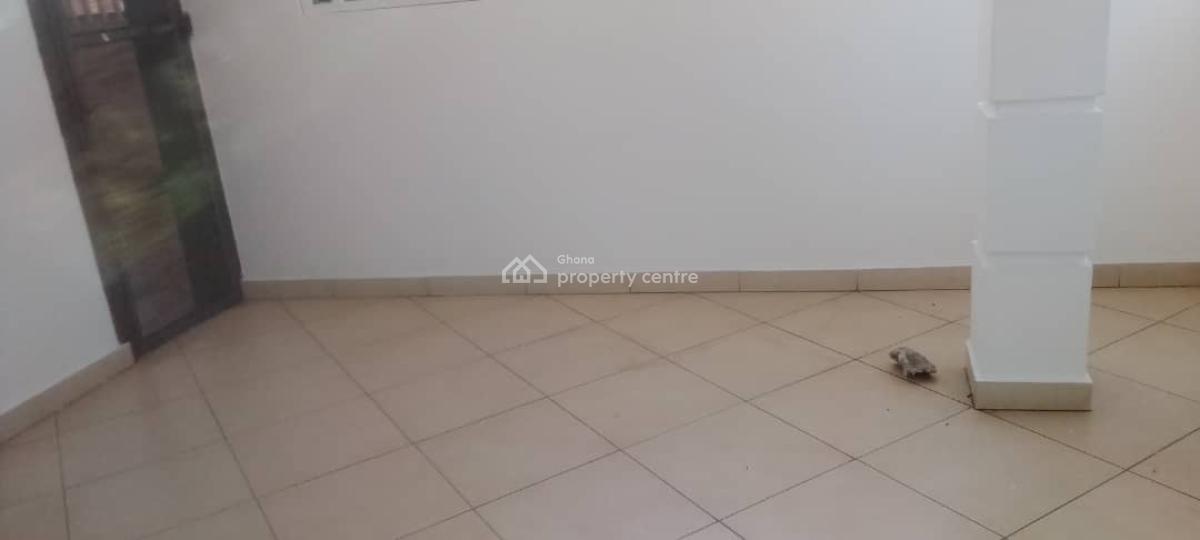 Executive 4 Bedroom House, Osu Oxford Street, Osu, Accra, Apartment for Rent