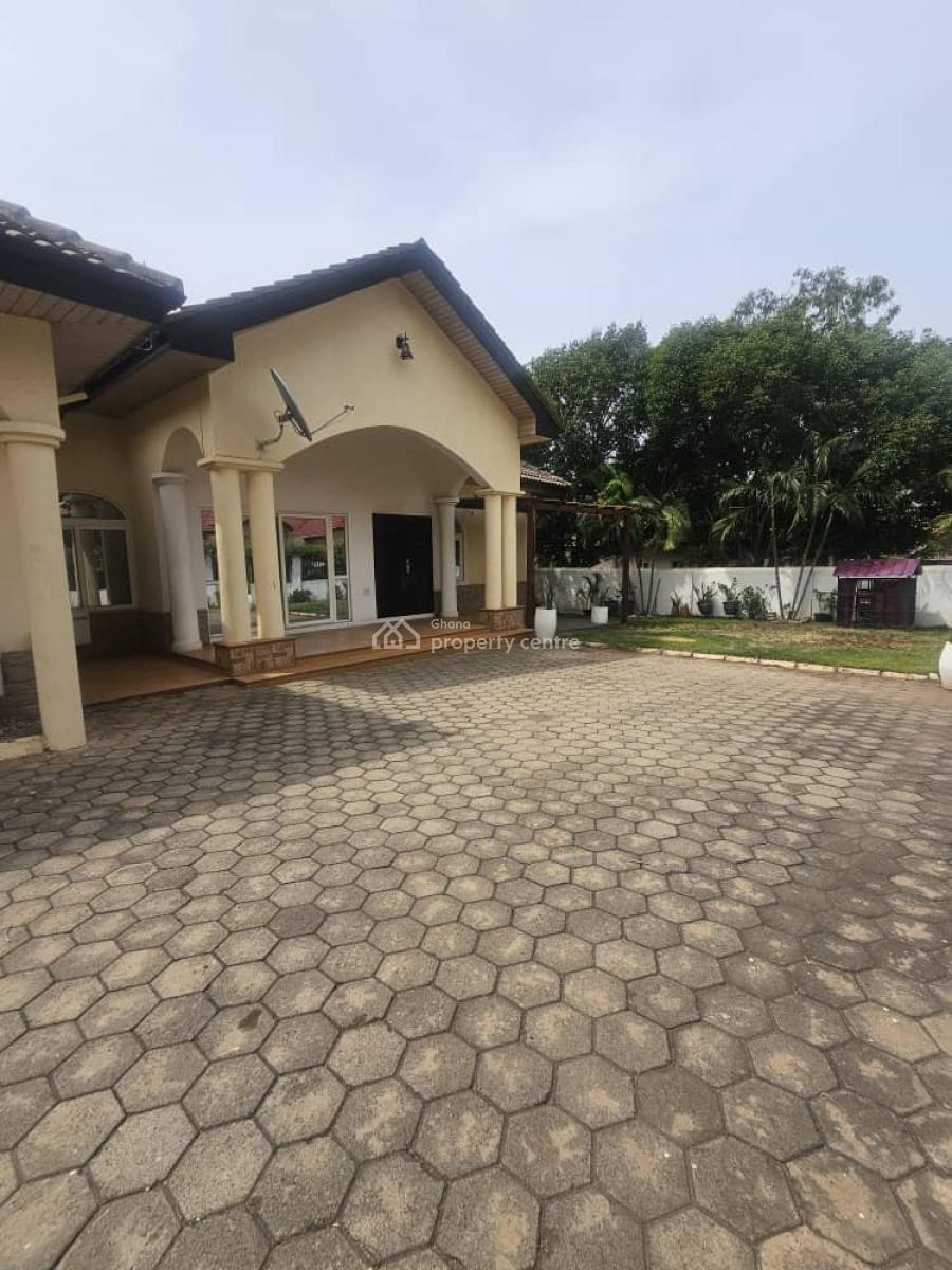 4 Bedroom House at East Airport, East Airport, East Airport, Airport Residential Area, Accra, Detached Duplex for Rent