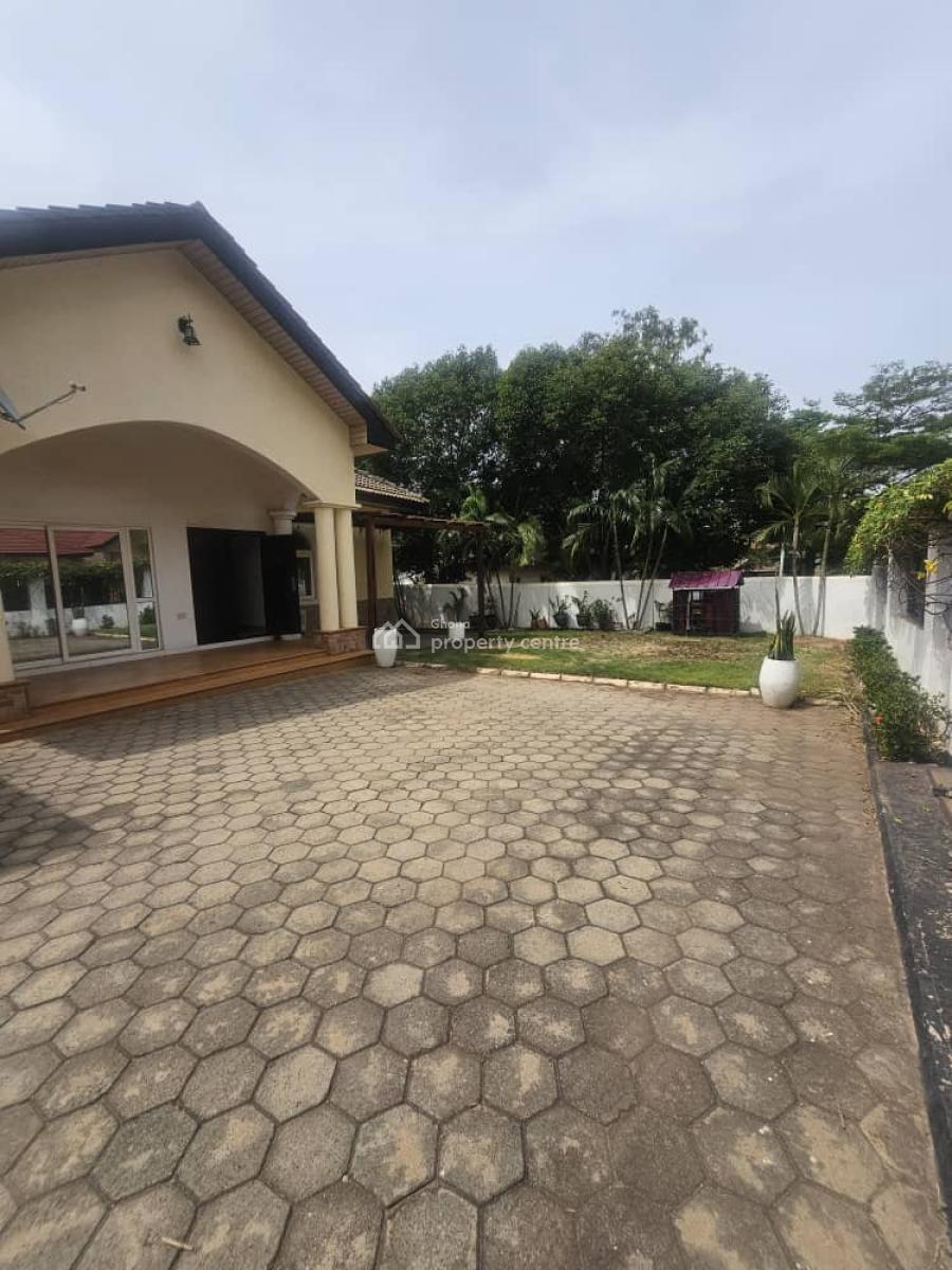 4 Bedroom House at East Airport, East Airport, East Airport, Airport Residential Area, Accra, Detached Duplex for Rent