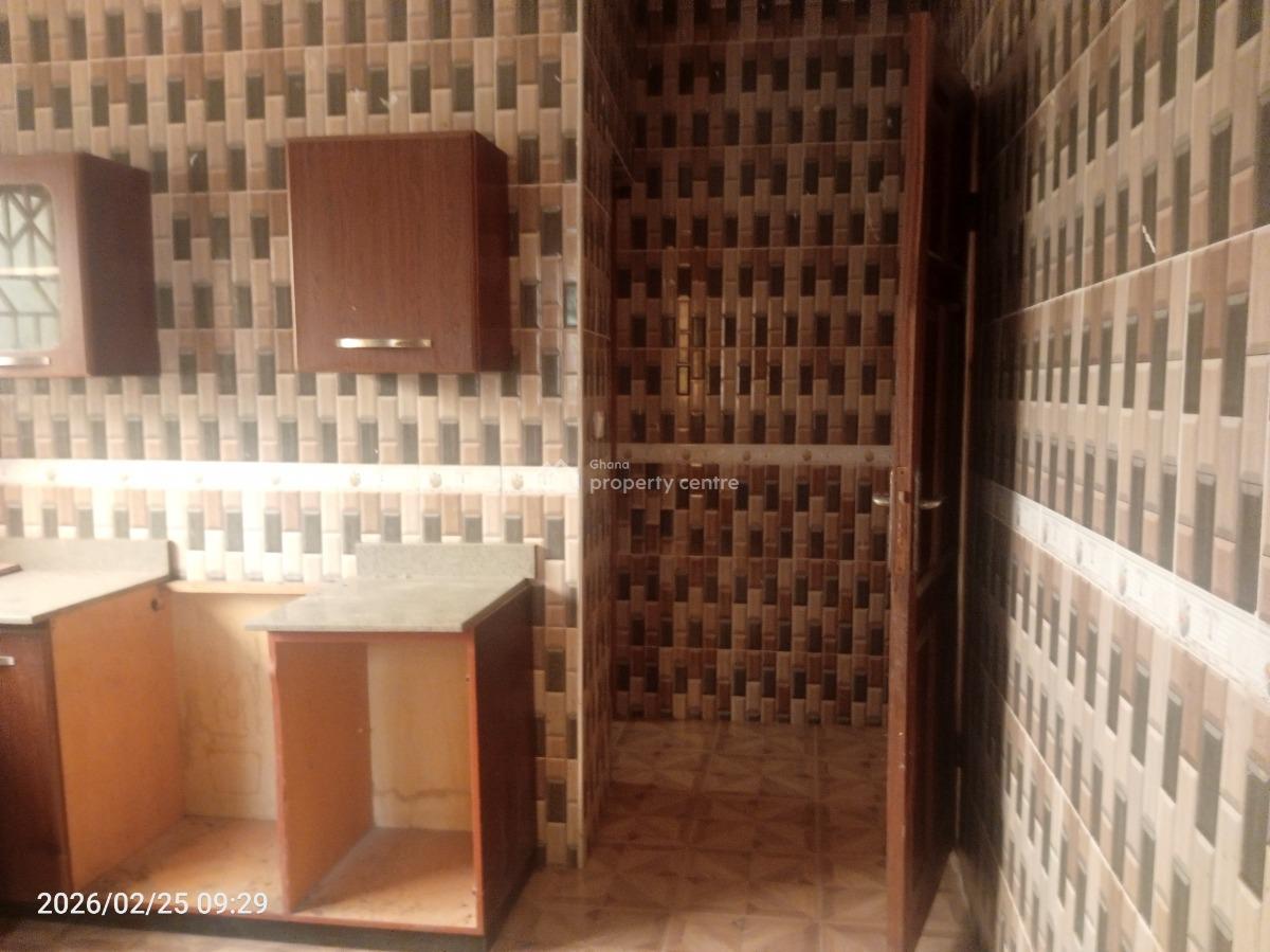 5 Bedrooms Semi Detach House, Kwabenya University Junction, Kwabenya, Ga East Municipal, Accra, House for Rent