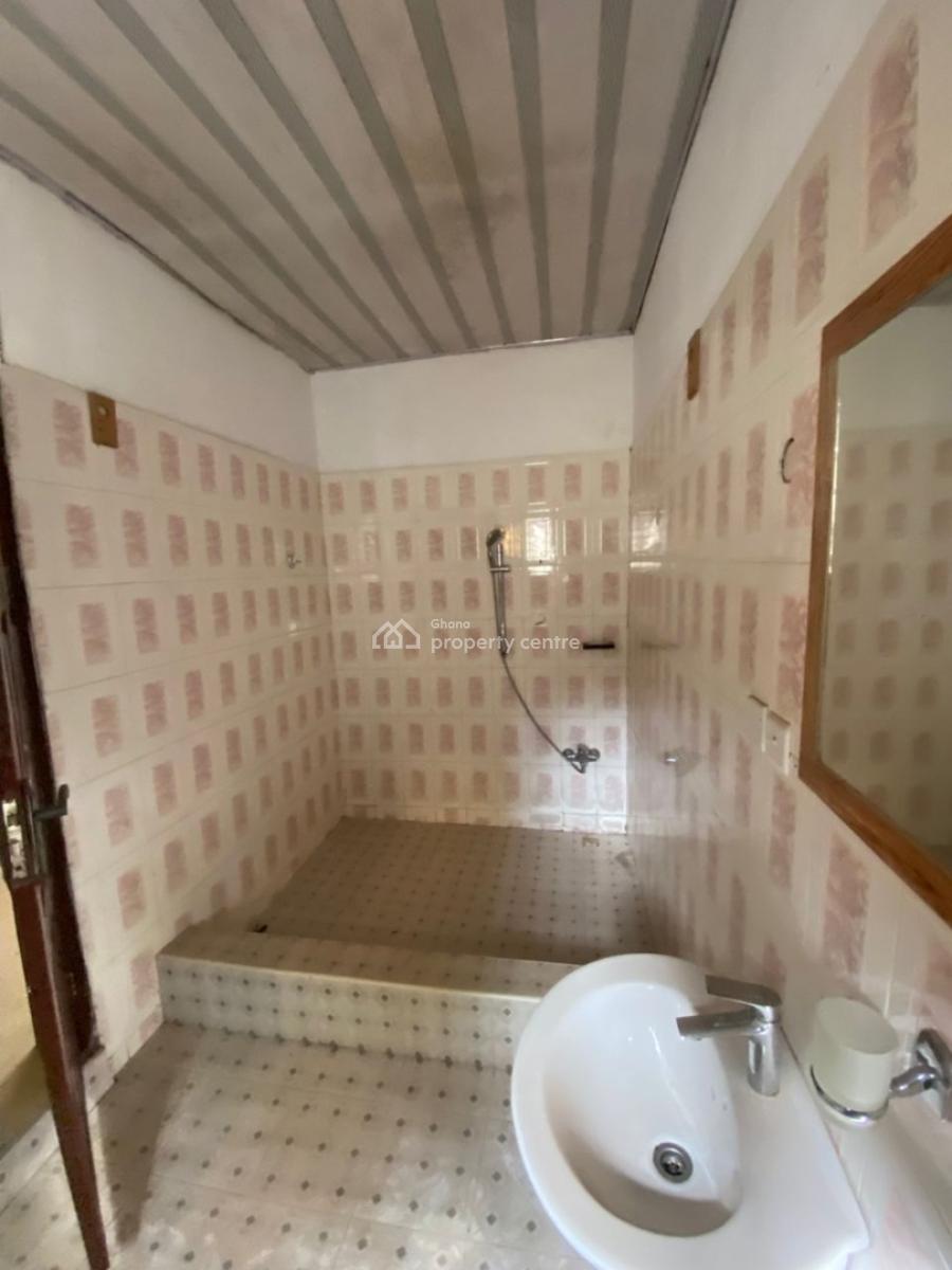 3 Bedrooms Apartment, Agbogba Cemetery Junction, Adwinsa Street, La Nkwantanang Madina Municipal, Accra, Apartment for Rent