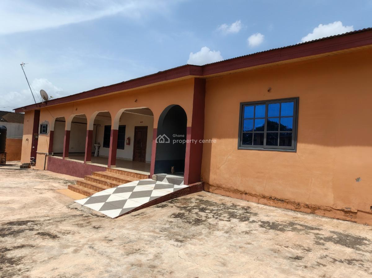 9 Bedrooms House, Abuakwa, Near Sofoline Tanoso., Kumasi Metropolitan, Ashanti, House for Sale