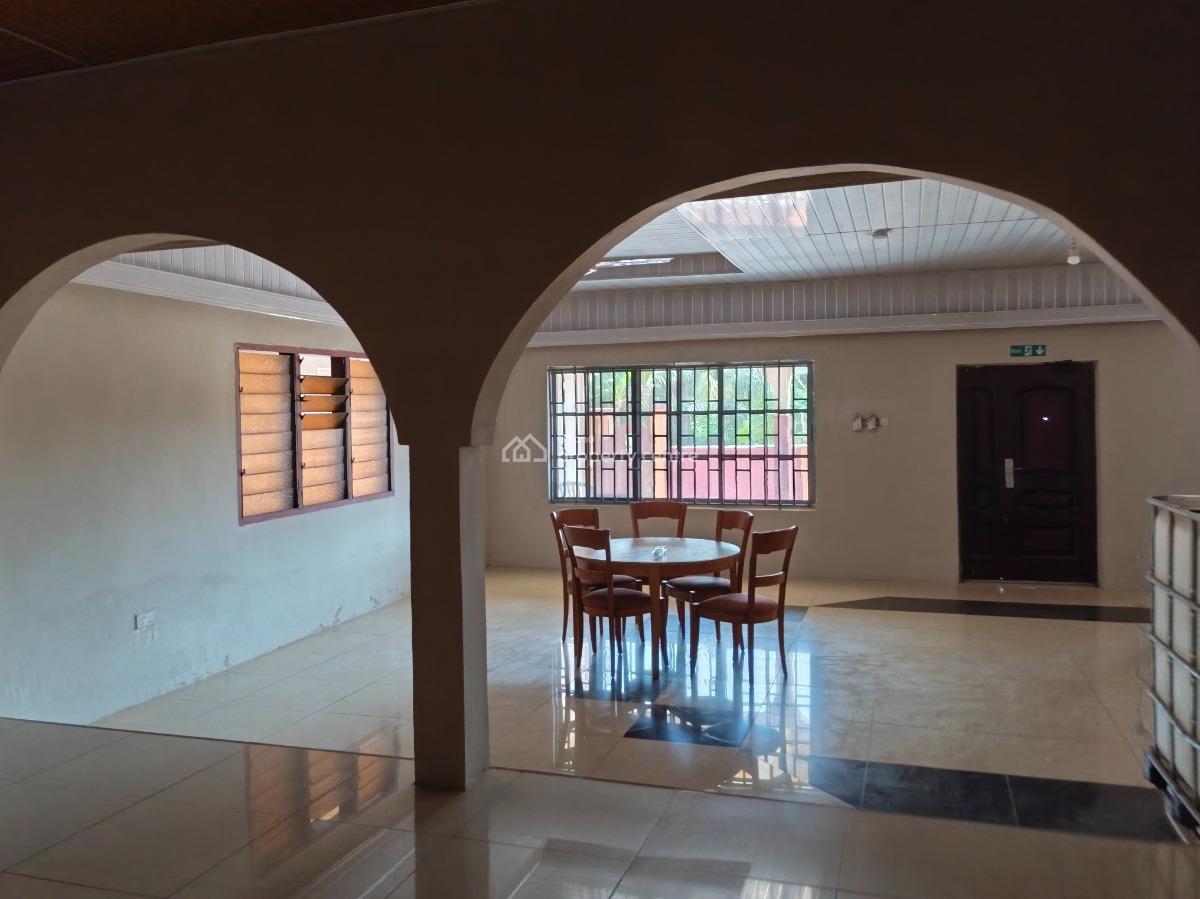9 Bedrooms House, Abuakwa, Near Sofoline Tanoso., Kumasi Metropolitan, Ashanti, House for Sale