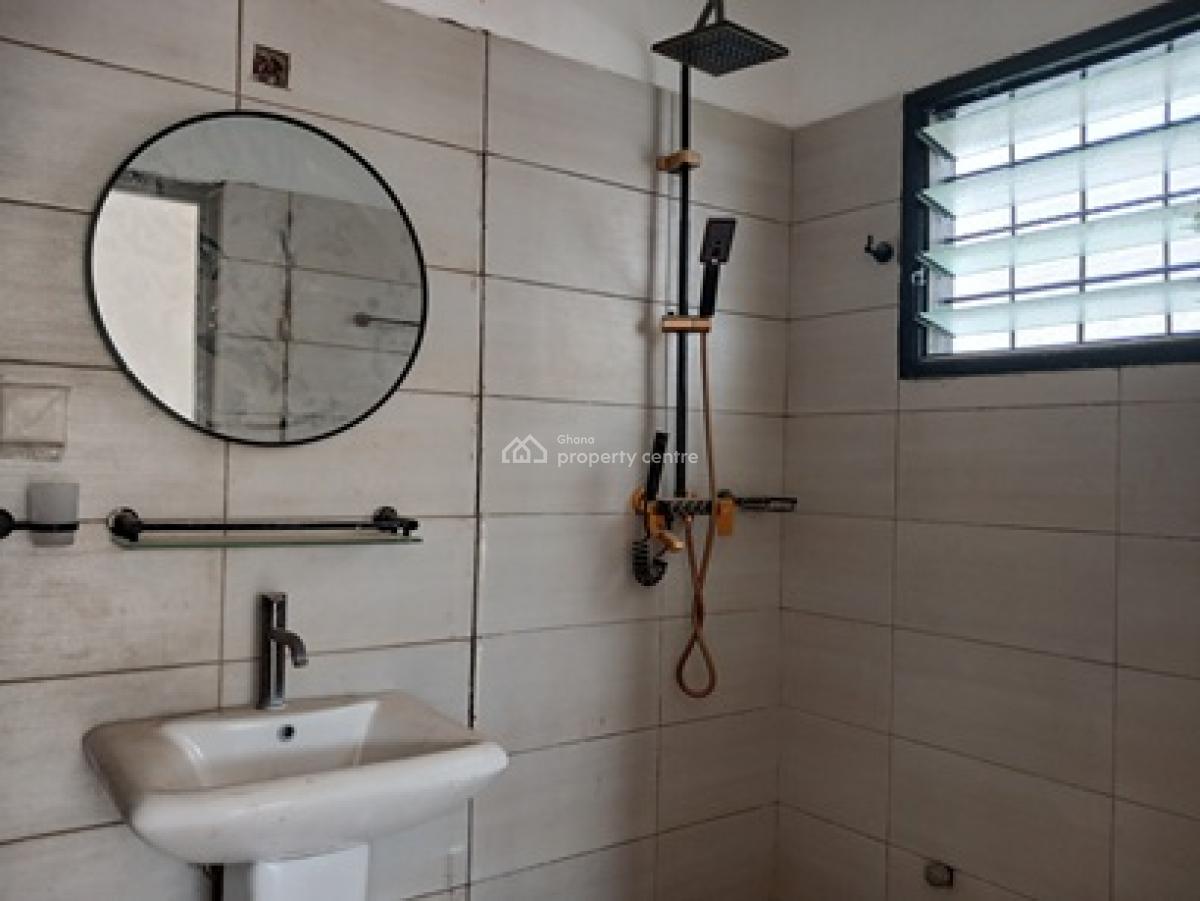 3 Bedroom in a Gated Estate with 24hr Security, Oyarifa Mall Main Road, Oyarifa, La Nkwantanang Madina Municipal, Accra, Detached Duplex for Sale