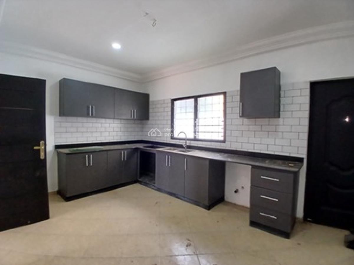 3 Bedroom in a Gated Estate with 24hr Security, Oyarifa Mall Main Road, Oyarifa, La Nkwantanang Madina Municipal, Accra, Detached Duplex for Sale