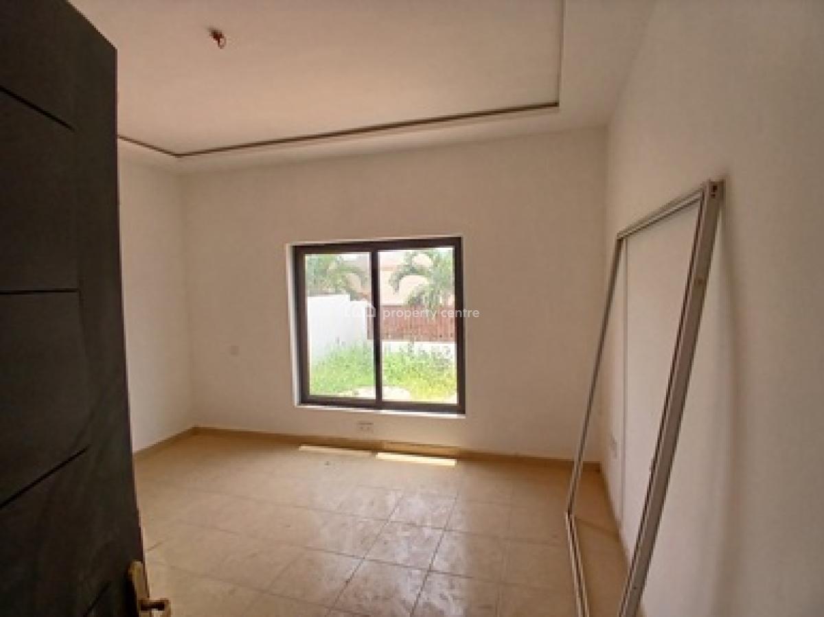 3 Bedroom in a Gated Estate with 24hr Security, Oyarifa Mall Main Road, Oyarifa, La Nkwantanang Madina Municipal, Accra, Detached Duplex for Sale