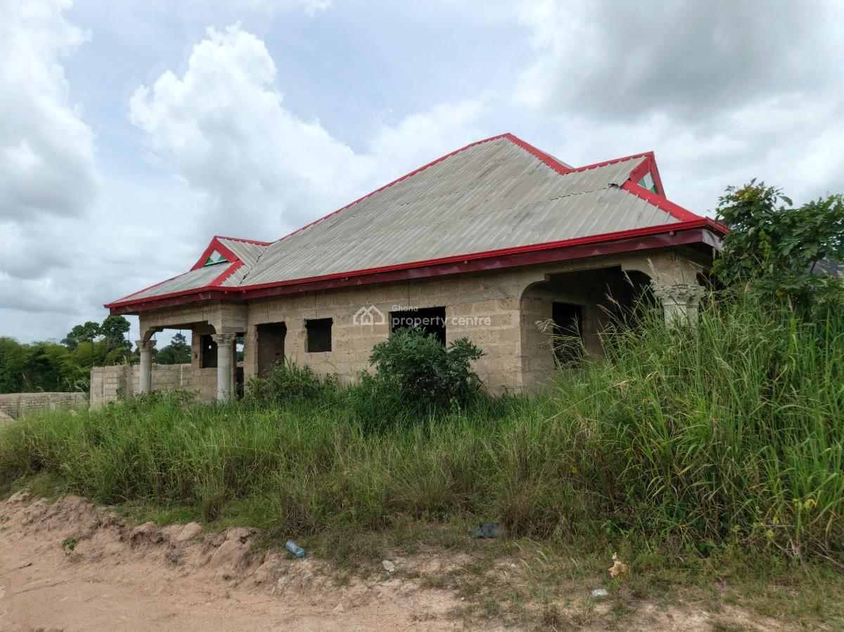 4 Bedrooms, Adesina, Near Kenyasi Abrem., Kumasi Metropolitan, Ashanti, House for Sale