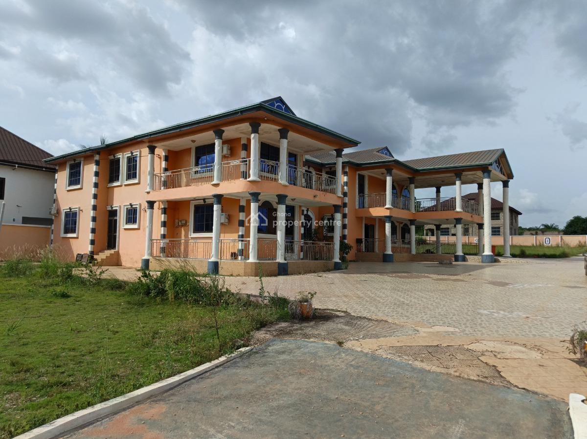 Hotel. ( Operational, on 6 Plots of Land), Adako Jarchie, on Tech Ejisu Road., Kumasi Metropolitan, Ashanti, Hotel / Guest House for Sale
