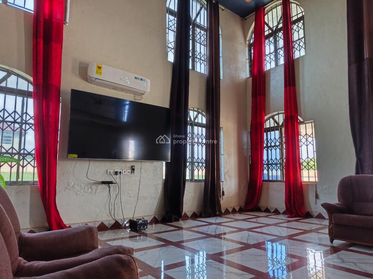 Hotel. ( Operational, on 6 Plots of Land), Adako Jarchie, on Tech Ejisu Road., Kumasi Metropolitan, Ashanti, Hotel / Guest House for Sale