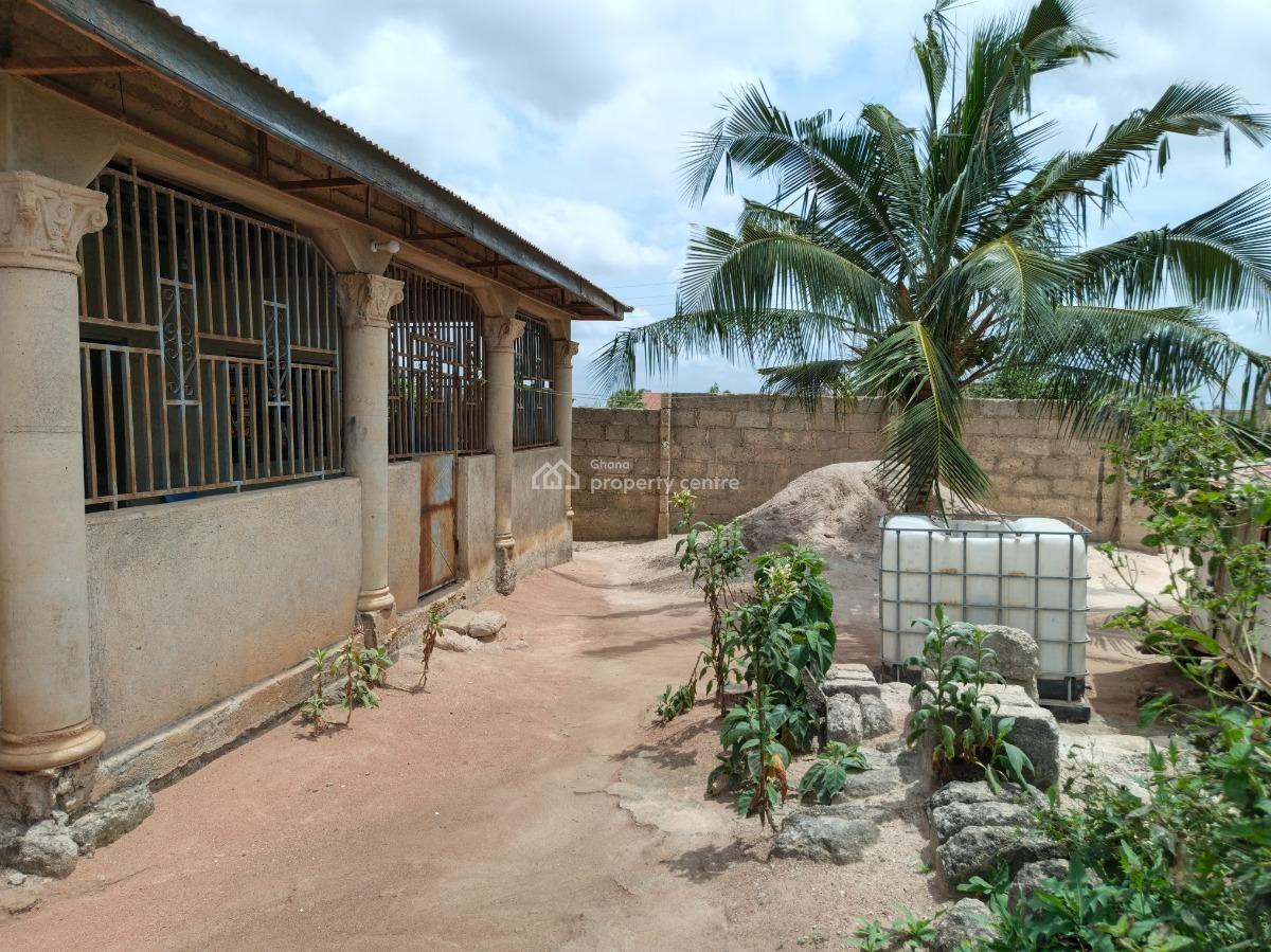 4 Bedrooms., Nwamasi, Near Kenyasi Abrem., Kumasi Metropolitan, Ashanti, House for Sale