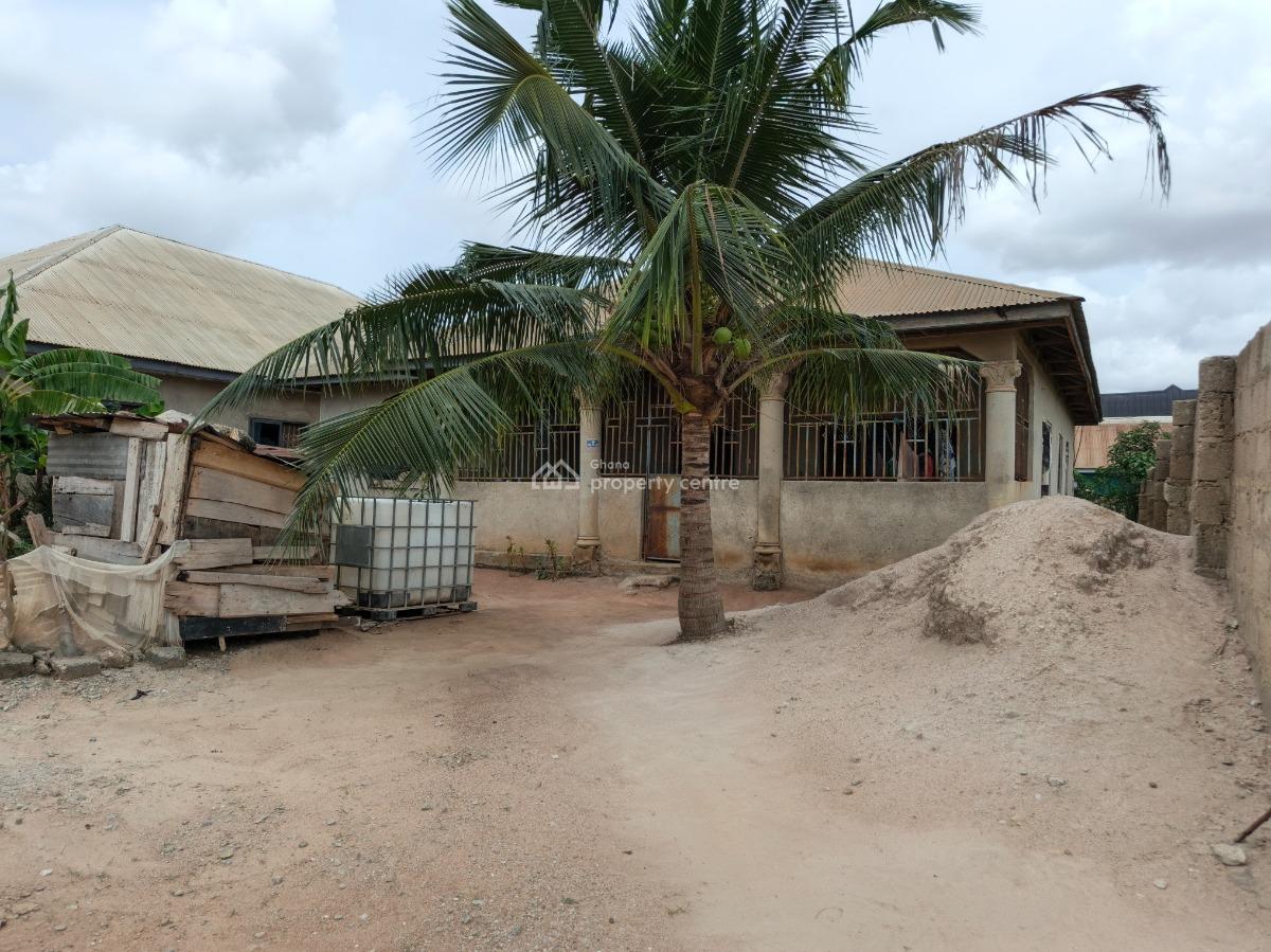 4 Bedrooms., Nwamasi, Near Kenyasi Abrem., Kumasi Metropolitan, Ashanti, House for Sale