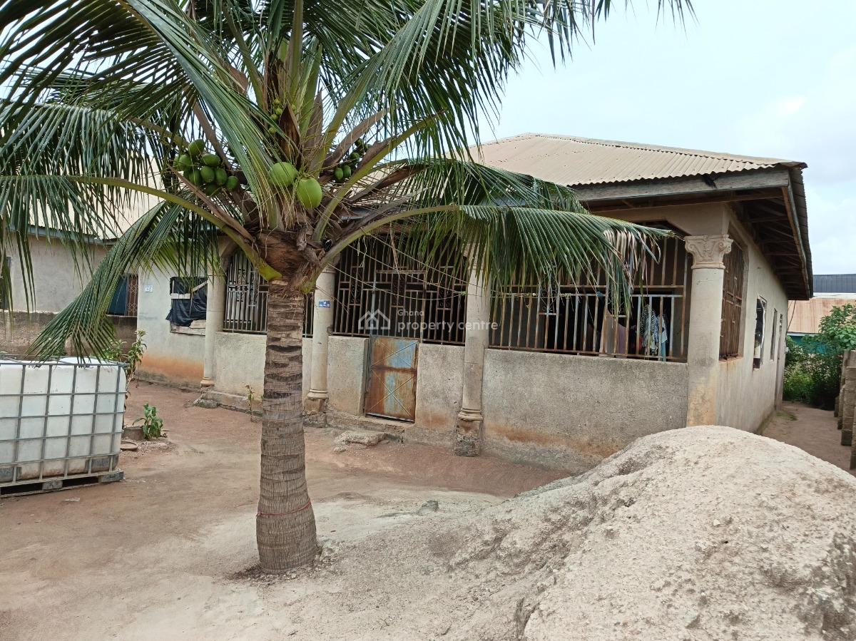 4 Bedrooms., Nwamasi, Near Kenyasi Abrem., Kumasi Metropolitan, Ashanti, House for Sale