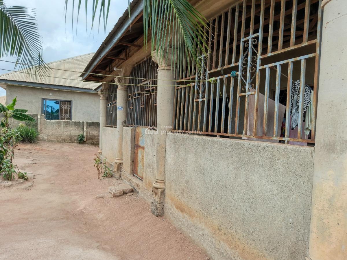 4 Bedrooms., Nwamasi, Near Kenyasi Abrem., Kumasi Metropolitan, Ashanti, House for Sale