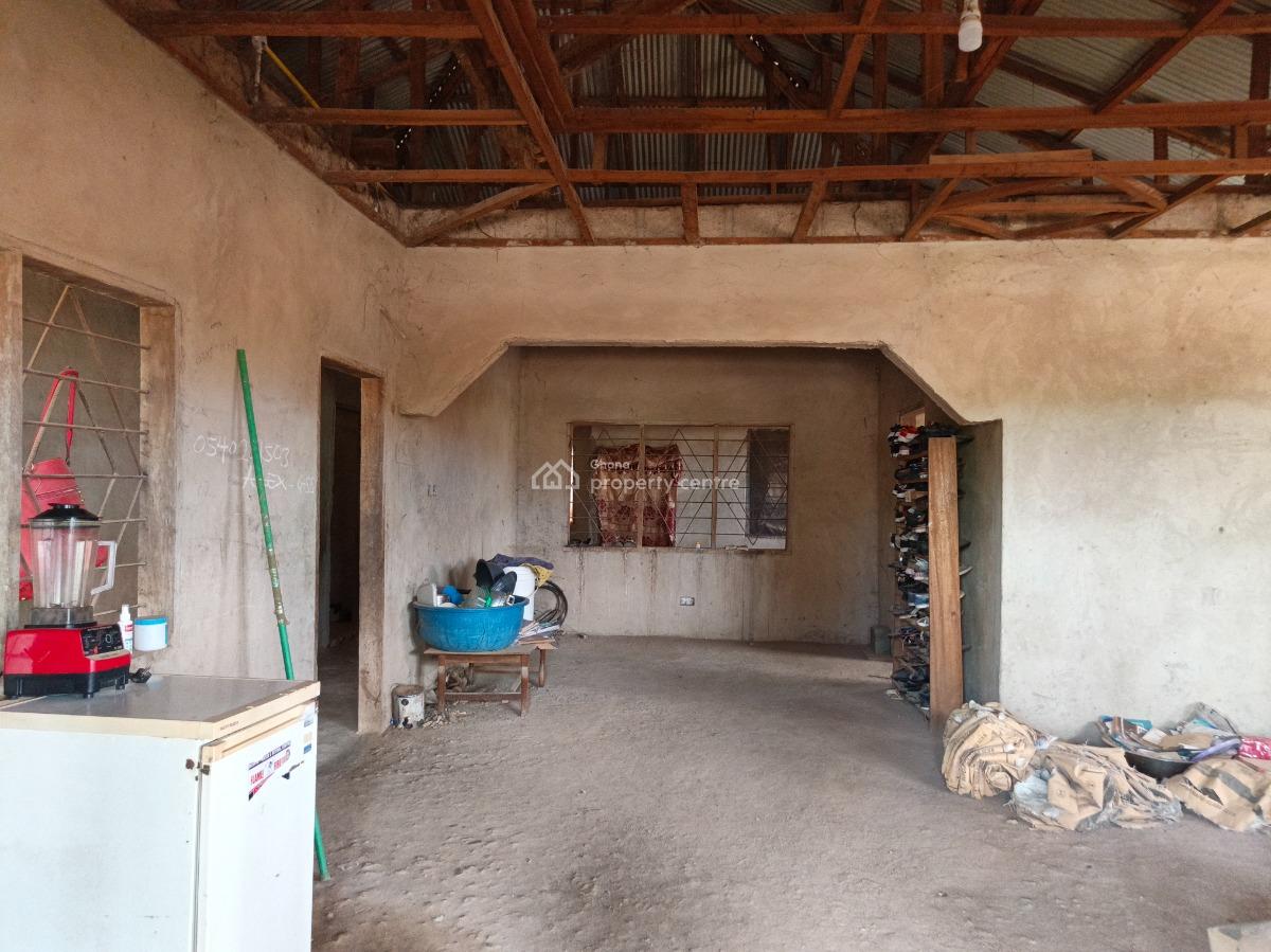 4 Bedrooms., Nwamasi, Near Kenyasi Abrem., Kumasi Metropolitan, Ashanti, House for Sale