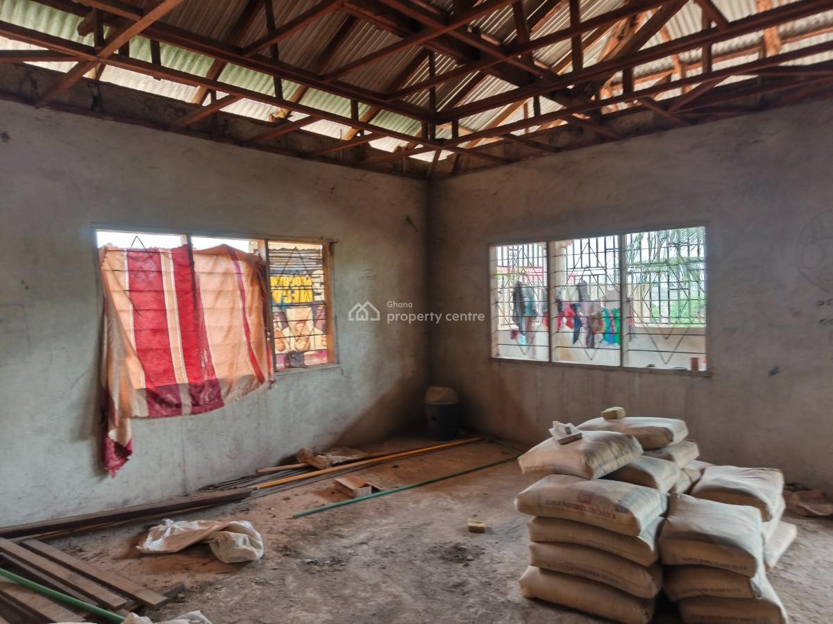 4 Bedrooms., Nwamasi, Near Kenyasi Abrem., Kumasi Metropolitan, Ashanti, House for Sale