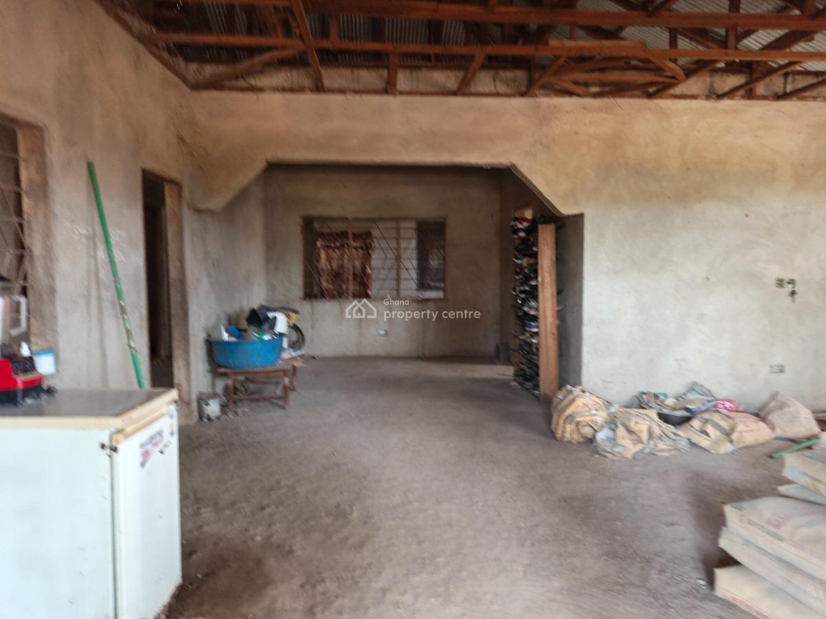 4 Bedrooms., Nwamasi, Near Kenyasi Abrem., Kumasi Metropolitan, Ashanti, House for Sale