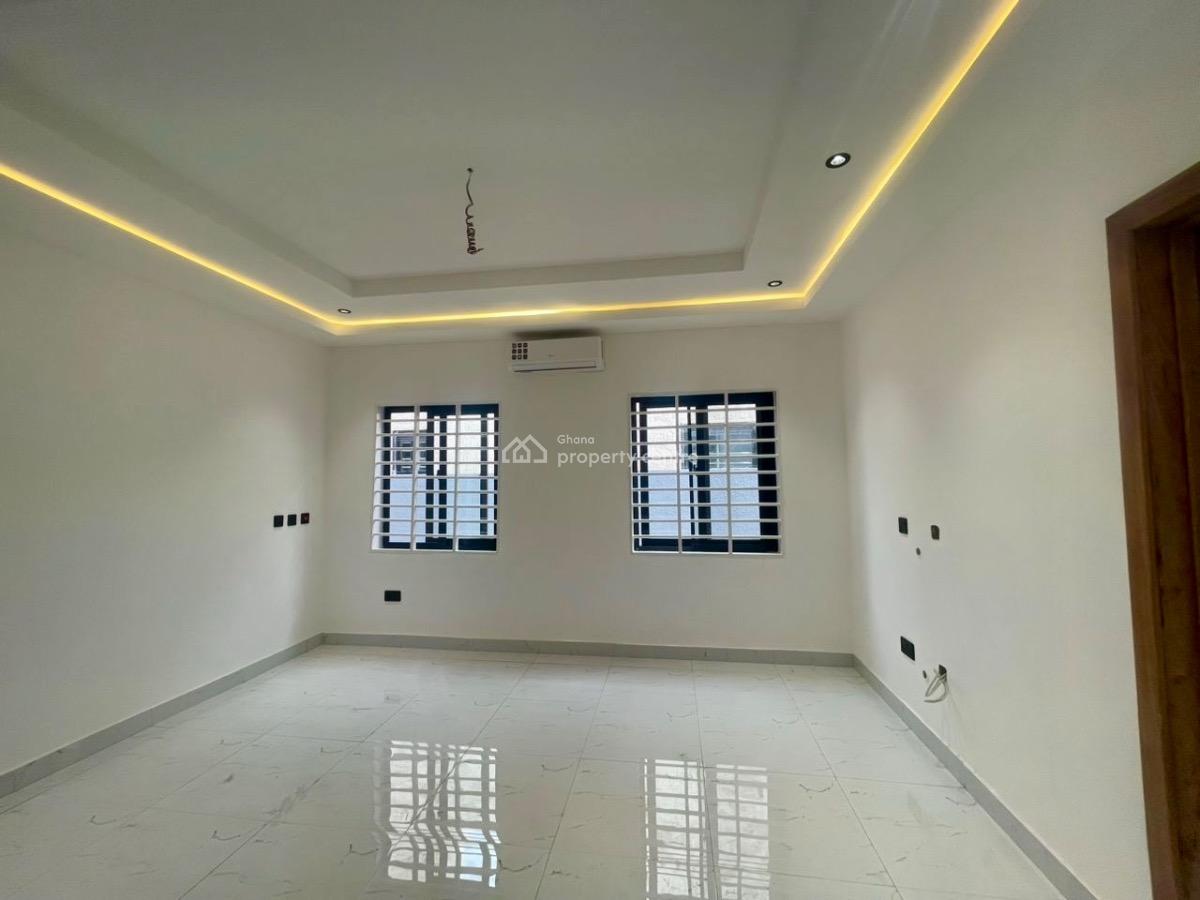 3 Bedroom House with 1 Boys Quarters, Oyarifa, La Nkwantanang Madina Municipal, Accra, House for Sale