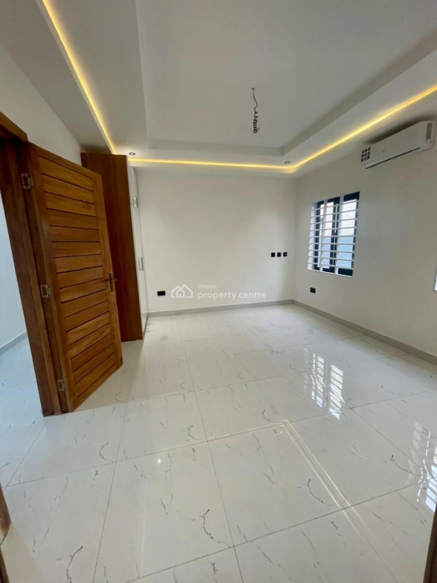 3 Bedroom House with 1 Boys Quarters, Oyarifa, La Nkwantanang Madina Municipal, Accra, House for Sale