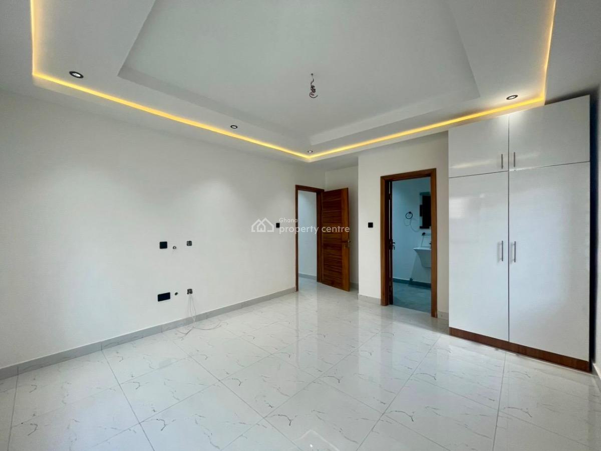 3 Bedroom House with 1 Boys Quarters, Oyarifa, La Nkwantanang Madina Municipal, Accra, House for Sale