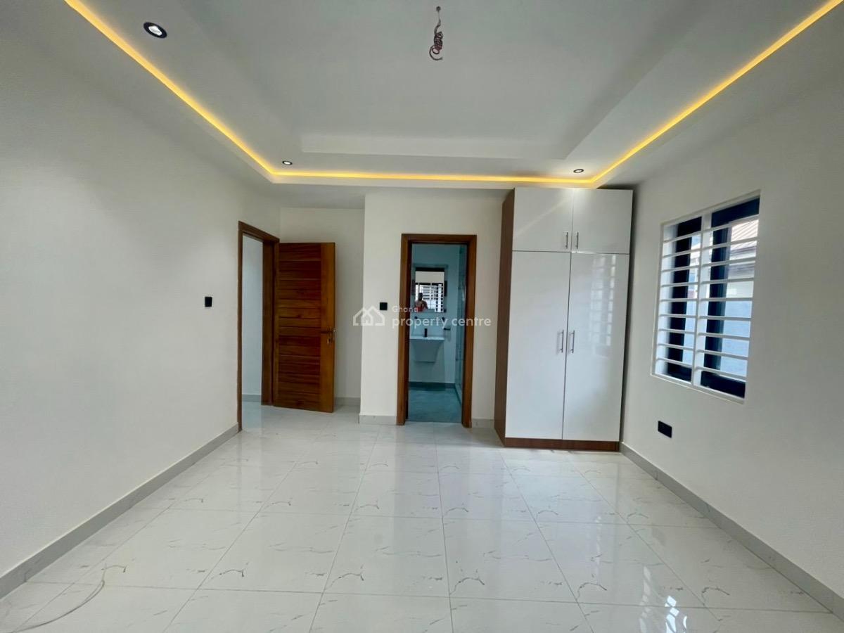 3 Bedroom House with 1 Boys Quarters, Oyarifa, La Nkwantanang Madina Municipal, Accra, House for Sale