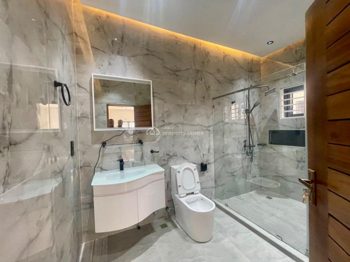 3 Bedroom House with 1 Boys Quarters, Oyarifa, La Nkwantanang Madina Municipal, Accra, House for Sale