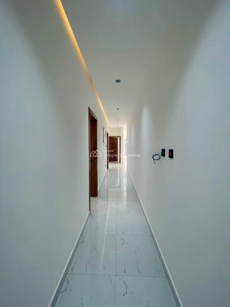 3 Bedroom House with 1 Boys Quarters, Oyarifa, La Nkwantanang Madina Municipal, Accra, House for Sale