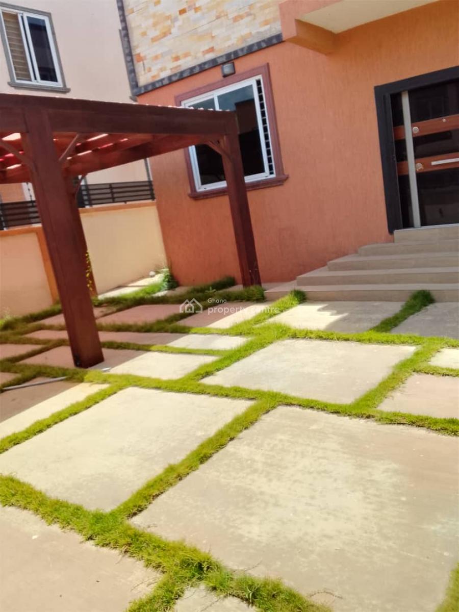 Executive Self Compound 3 Bedroom, Airport Residential Area, Accra, House for Rent