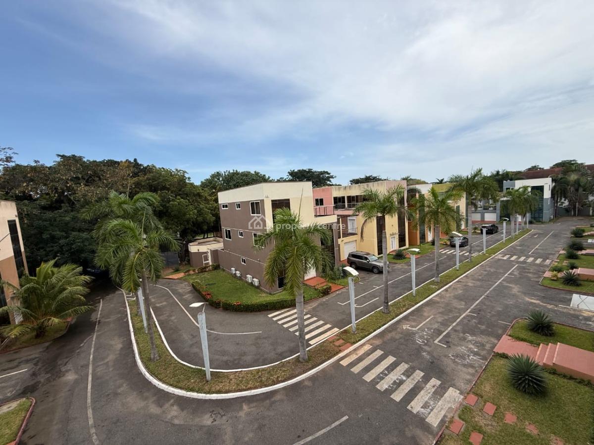 Town House @ Avenue Lincoln North Ridge British High Commission, Wonder World Estate, North Ridge, Accra, Townhouse for Rent