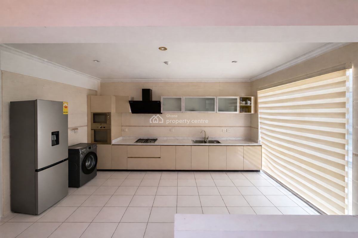 Town House @ Avenue Lincoln North Ridge British High Commission, Wonder World Estate, North Ridge, Accra, Townhouse for Rent