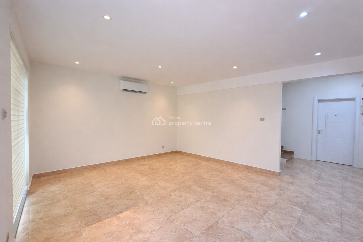 Town House @ Avenue Lincoln North Ridge British High Commission, Wonder World Estate, North Ridge, Accra, Townhouse for Rent