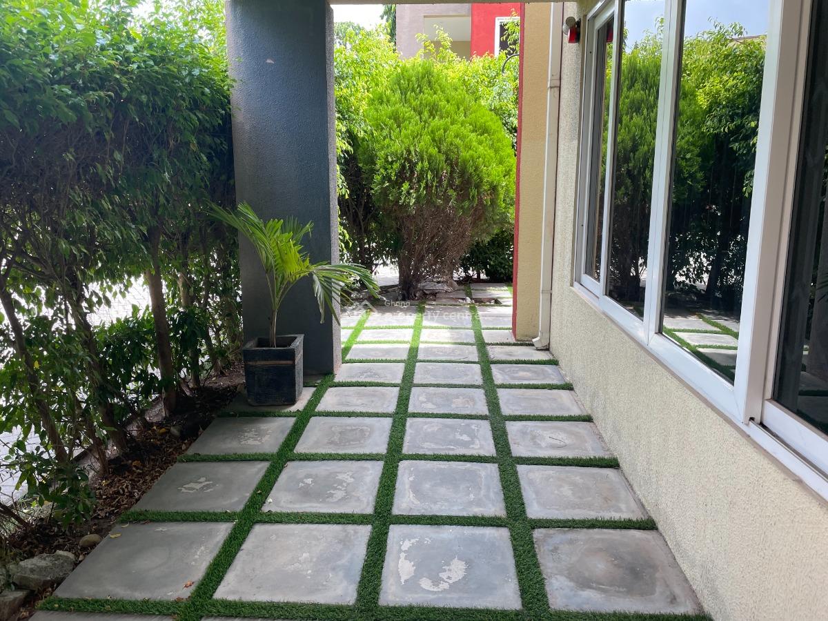 Executive Unfurnished Townhouse in Gated Development, Libi Gardens, Prestige Link, Cantonments, Accra, Townhouse for Rent