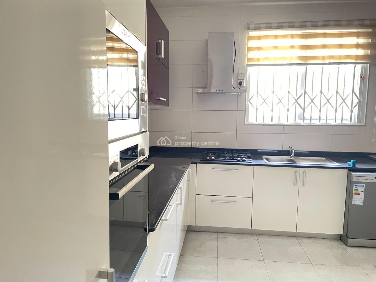 Executive Unfurnished Townhouse in Gated Development, Libi Gardens, Prestige Link, Cantonments, Accra, Townhouse for Rent