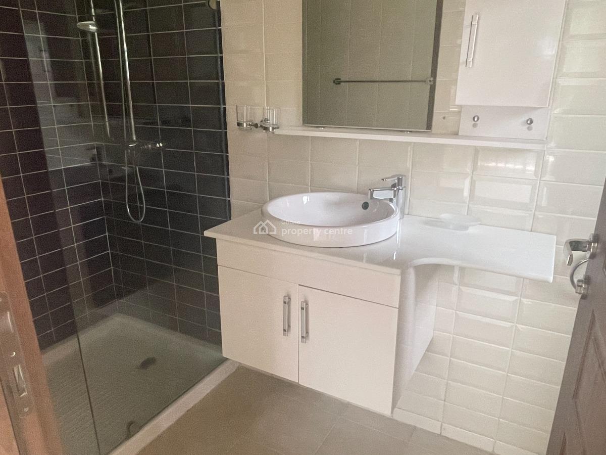 Executive Unfurnished Townhouse in Gated Development, Libi Gardens, Prestige Link, Cantonments, Accra, Townhouse for Rent