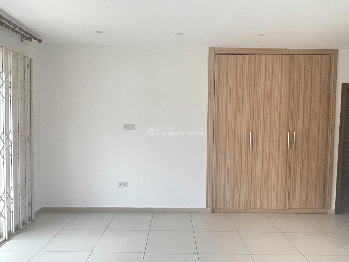 Executive Unfurnished Townhouse in Gated Development, Libi Gardens, Prestige Link, Cantonments, Accra, Townhouse for Rent
