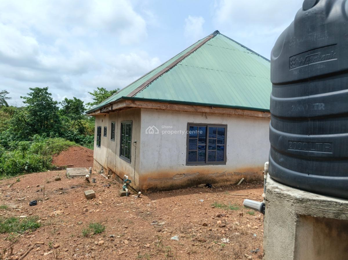 2 Bedrooms   ( Plot Size Is 100*80) Ft., Nyinahin, Kumasi Bibiani Road., Atwima Mponua, Ashanti, House for Sale