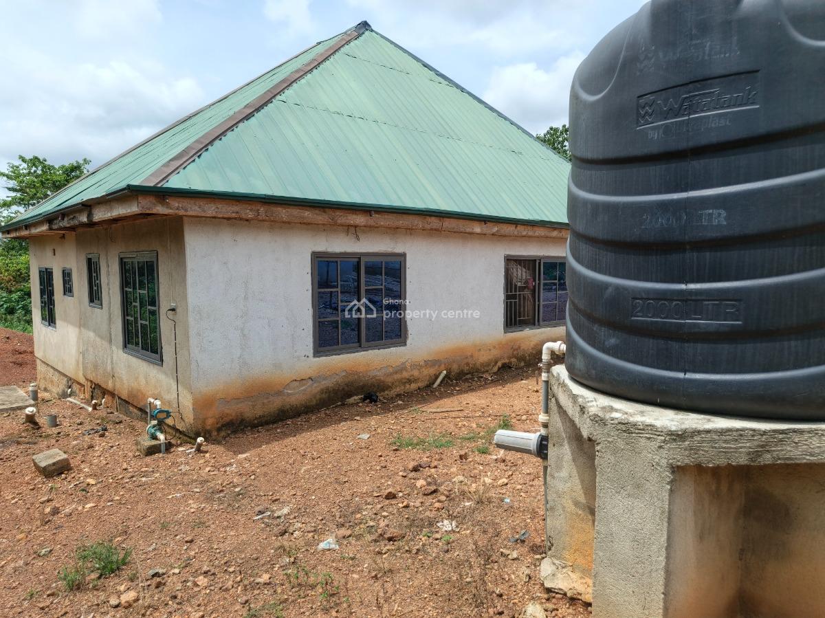 2 Bedrooms   ( Plot Size Is 100*80) Ft., Nyinahin, Kumasi Bibiani Road., Atwima Mponua, Ashanti, House for Sale