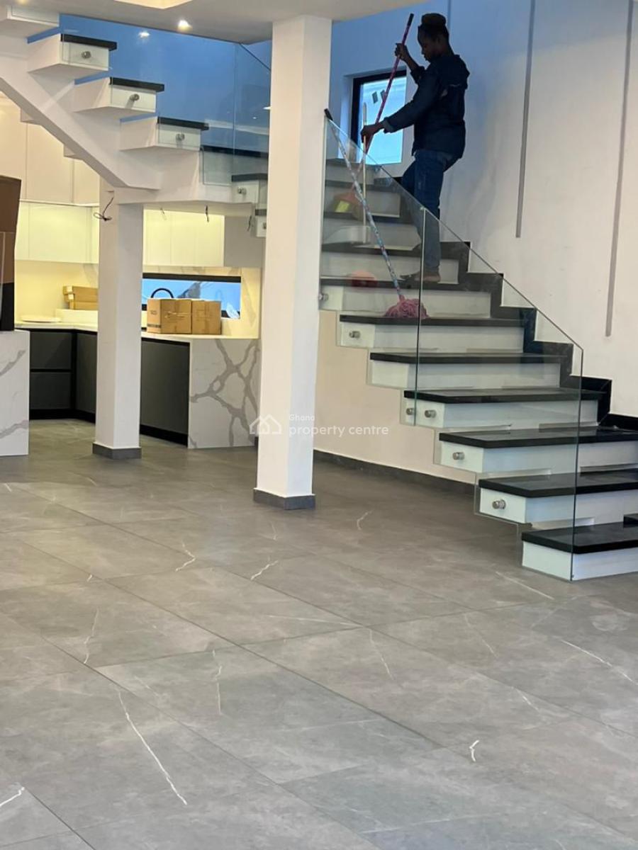 Luxurious 4-bedroom Townhouse @dzorwulu, Dzorwulu, Accra, Townhouse for Rent