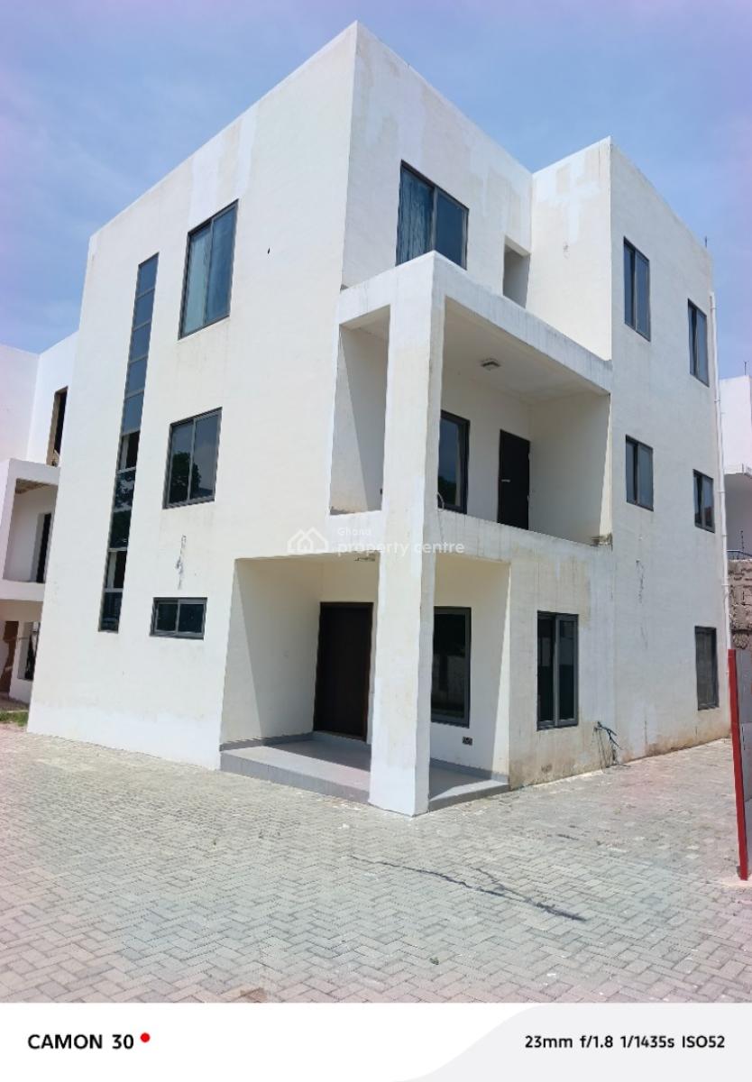 4-bedroom Townhouse, Cantoments,seekers Realty, North Labone, Accra, Townhouse for Sale