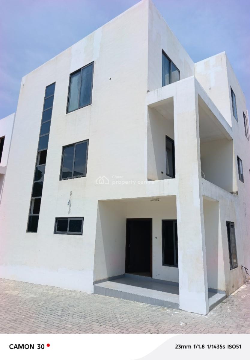 4-bedroom Townhouse, Cantoments,seekers Realty, North Labone, Accra, Townhouse for Sale