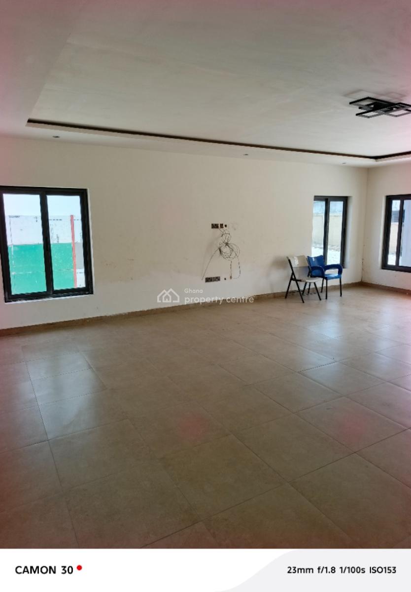 4-bedroom Townhouse, Cantoments,seekers Realty, North Labone, Accra, Townhouse for Sale