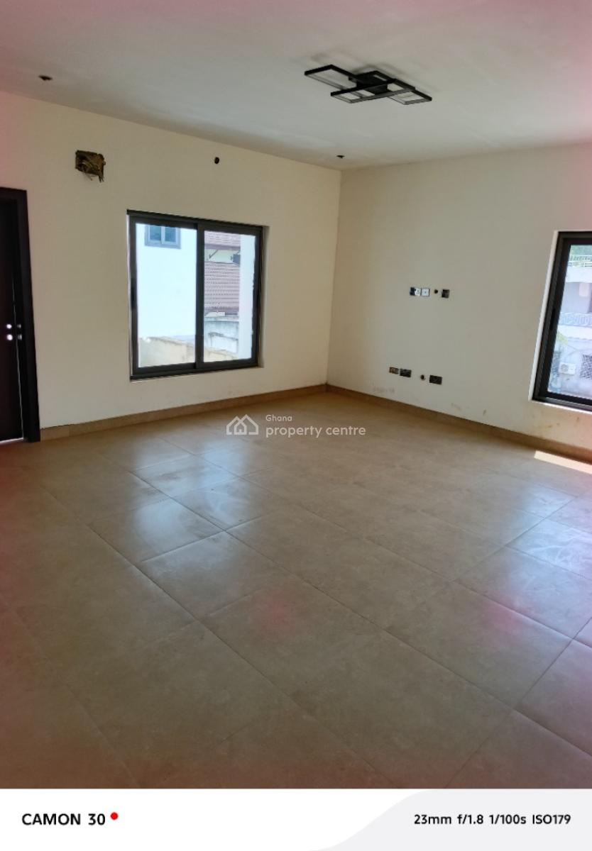 4-bedroom Townhouse, Cantoments,seekers Realty, North Labone, Accra, Townhouse for Sale